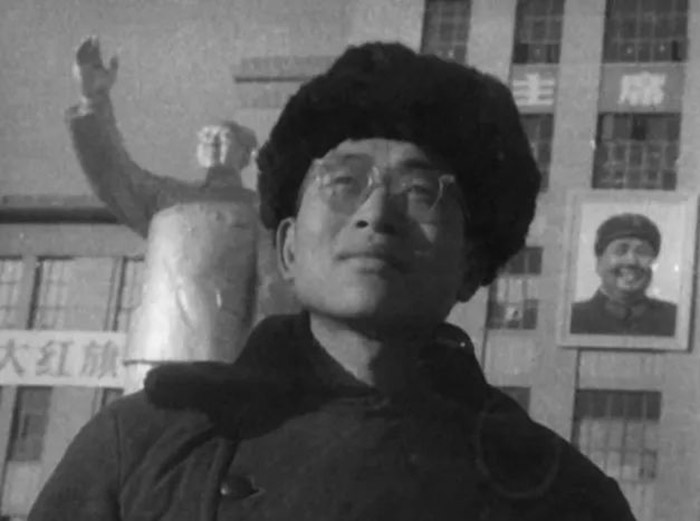 1966年，司徒兆光從蘇聯(lián)歸國，為北京工業(yè)學院創(chuàng)作毛主席雕像.jpg
